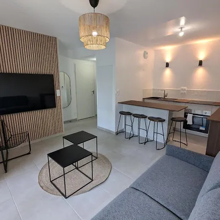 Apartment T2 Cosy Hyeres, Proche Parc, Centre Ville, 7' Hyeres