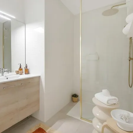 Apartment T2 Cosy Hyeres, Proche Parc, Centre Ville, 7'
