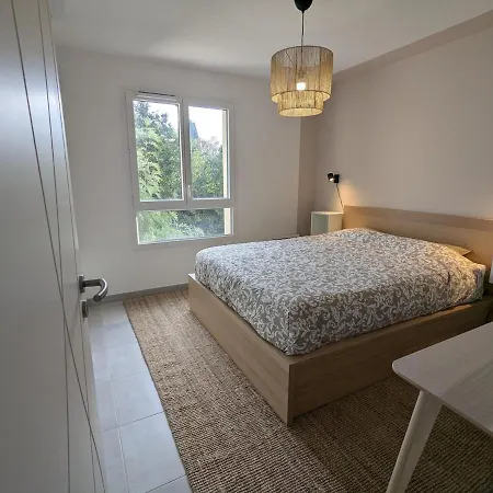 T2 Cosy Hyeres, Proche Parc, Centre Ville, 7' Hyeres