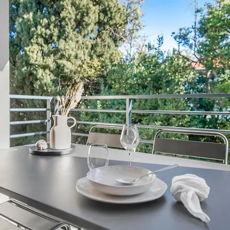 T2 Cosy Hyeres, Proche Parc, Centre Ville, 7' Apartment